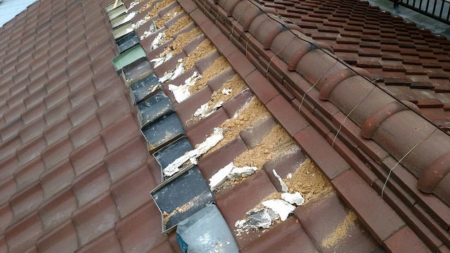 既存漆喰の撤去